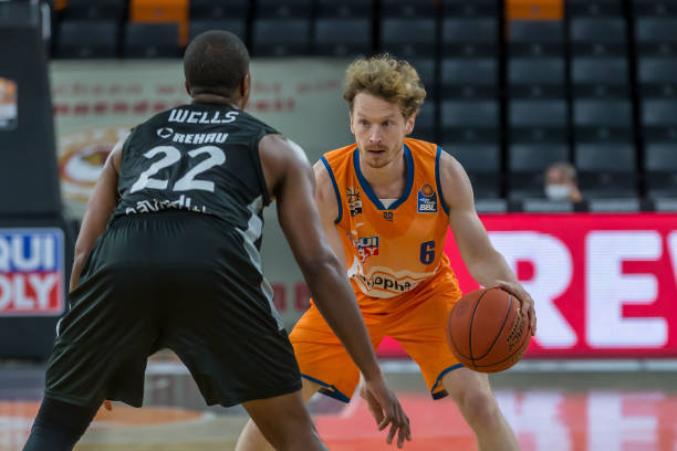 下来几轮中 下来几轮中